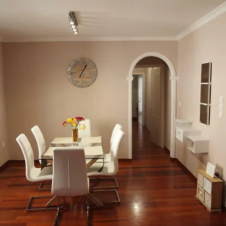 Ideally Situated Corfu Old Town Apartman