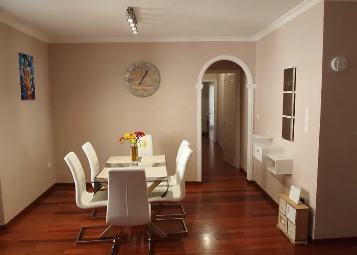 Ideally Situated Corfu Old Town Apartament