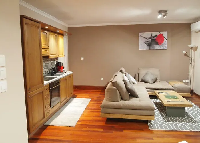 Ideally Situated Corfu Old Town Apartament