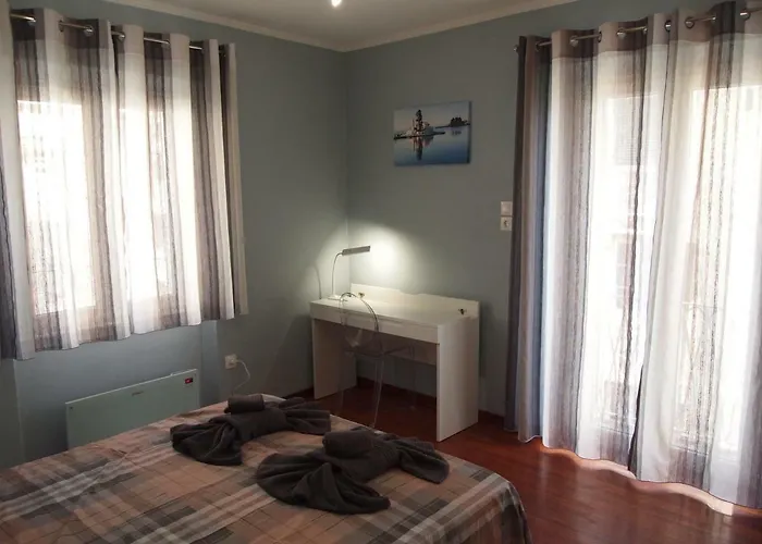 Ideally Situated Corfu Old Town Apartament